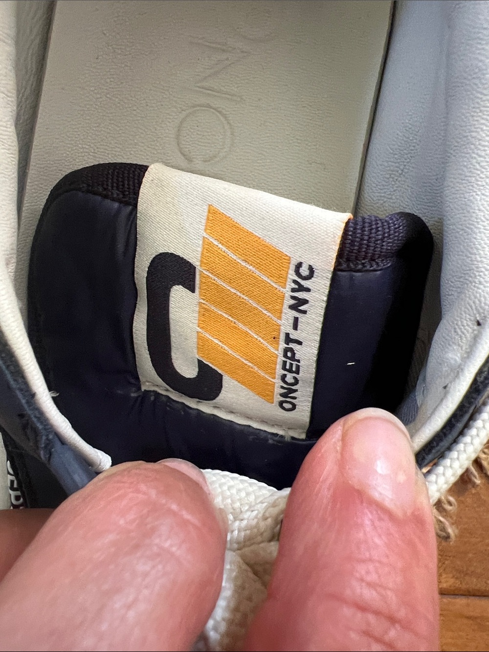 OnCept Toronto Sneakers. Like new. Worn once. - Picture 6 of 9